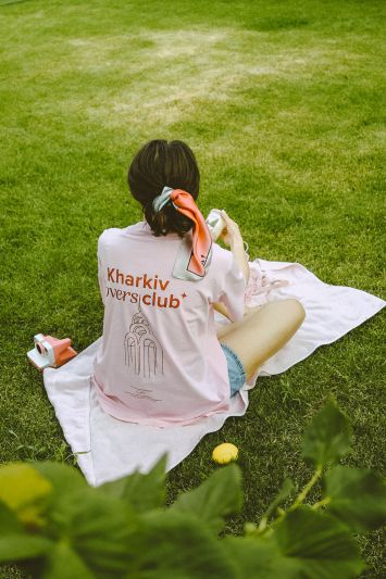 Футболка UM Store "Kharkiv  lovers club" рожева