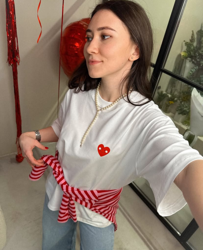 Футболка UM Store "Love is"